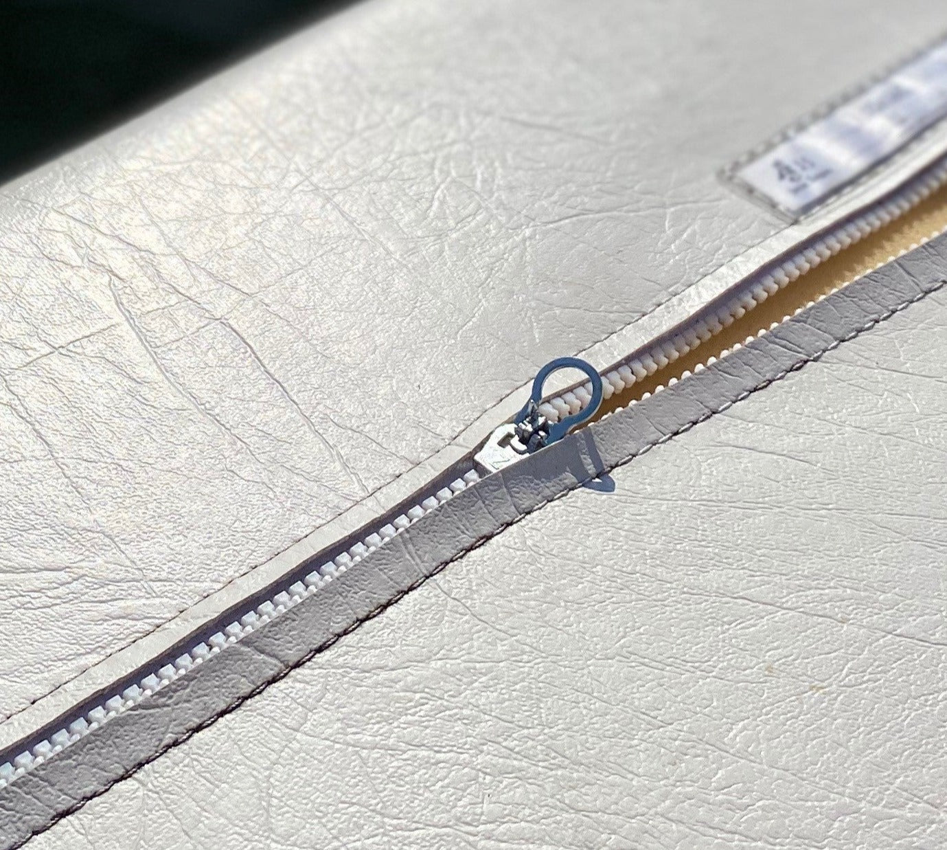 Metal & Plastic Zipper XL (8A)